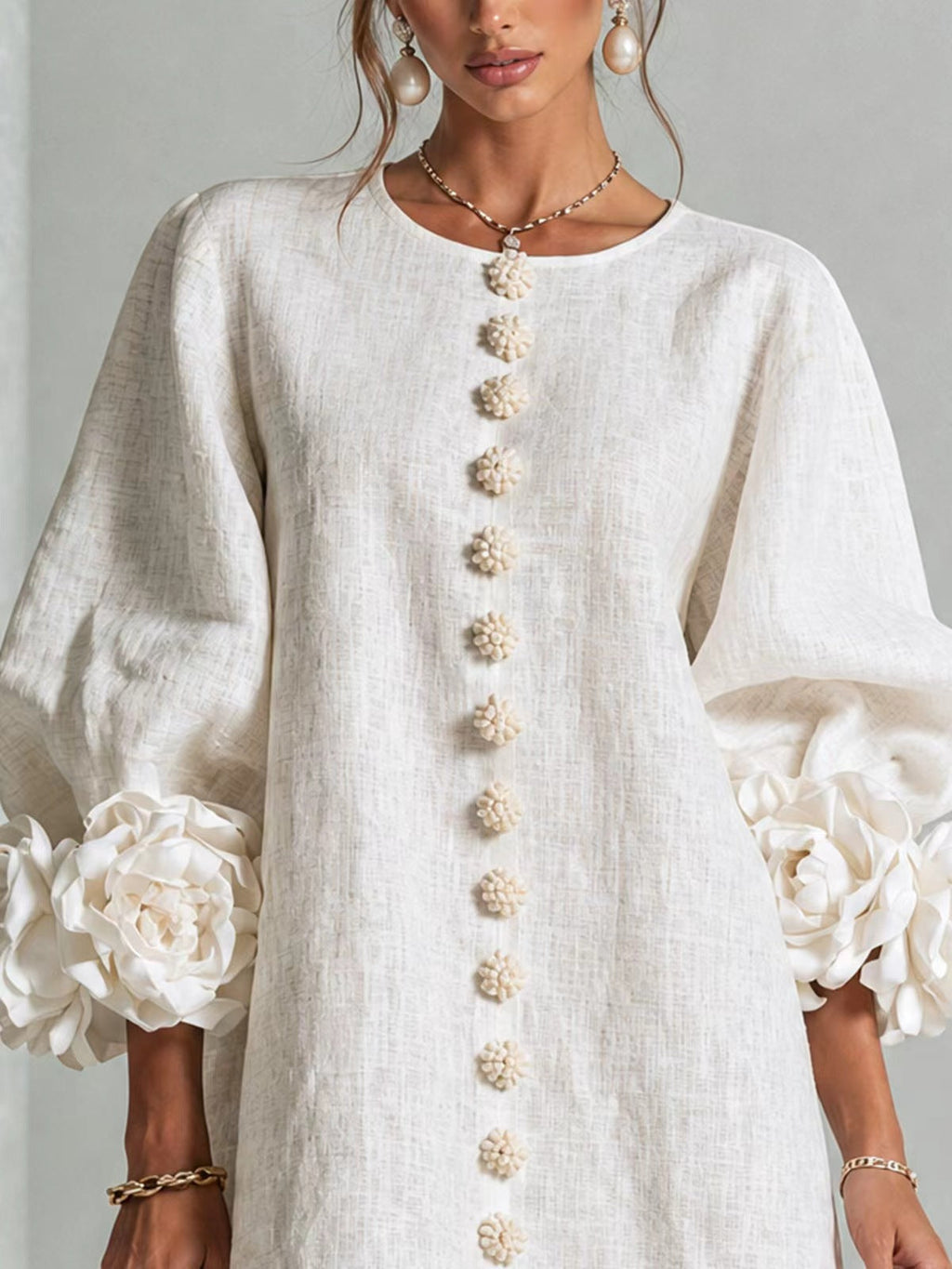 Geblümtes Kleid mit Laternenärmeln und Rundhalsausschnitt